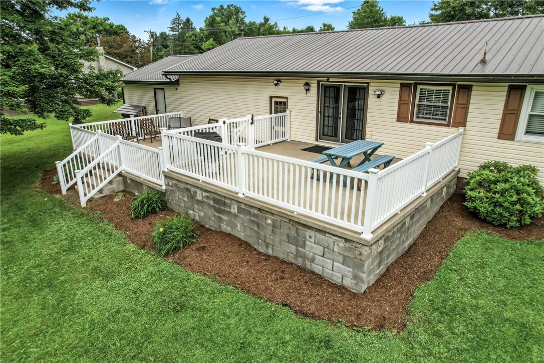 Hempfield Twp - Mer, Pennsylvania 16125, United States, 4 Bedrooms Bedrooms, ,3 BathroomsBathrooms,Residential,Contingent,152555