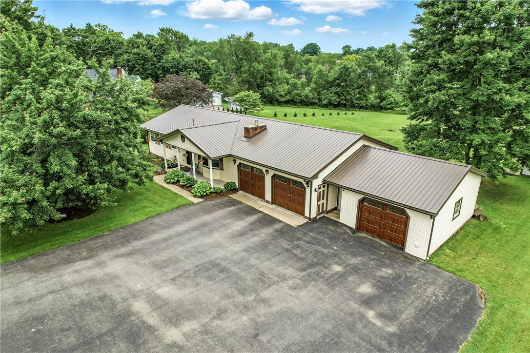 Hempfield Twp - Mer, Pennsylvania 16125, United States, 4 Bedrooms Bedrooms, ,3 BathroomsBathrooms,Residential,Contingent,152555