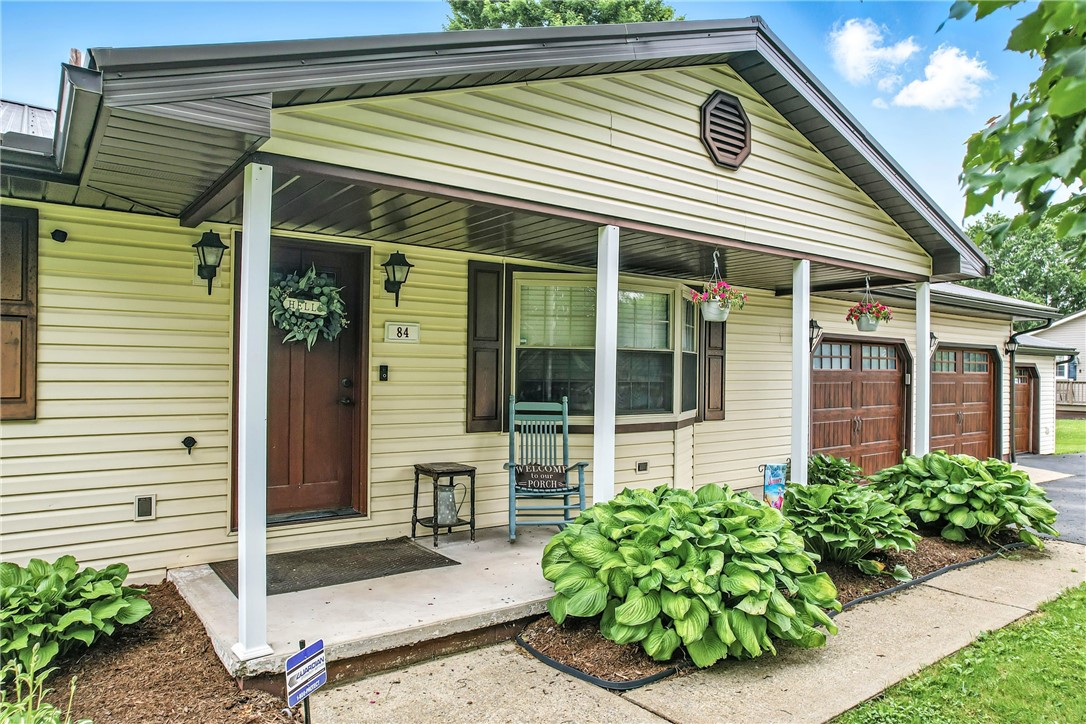 Hempfield Twp - Mer, Pennsylvania 16125, United States, 4 Bedrooms Bedrooms, ,3 BathroomsBathrooms,Residential,Contingent,152555