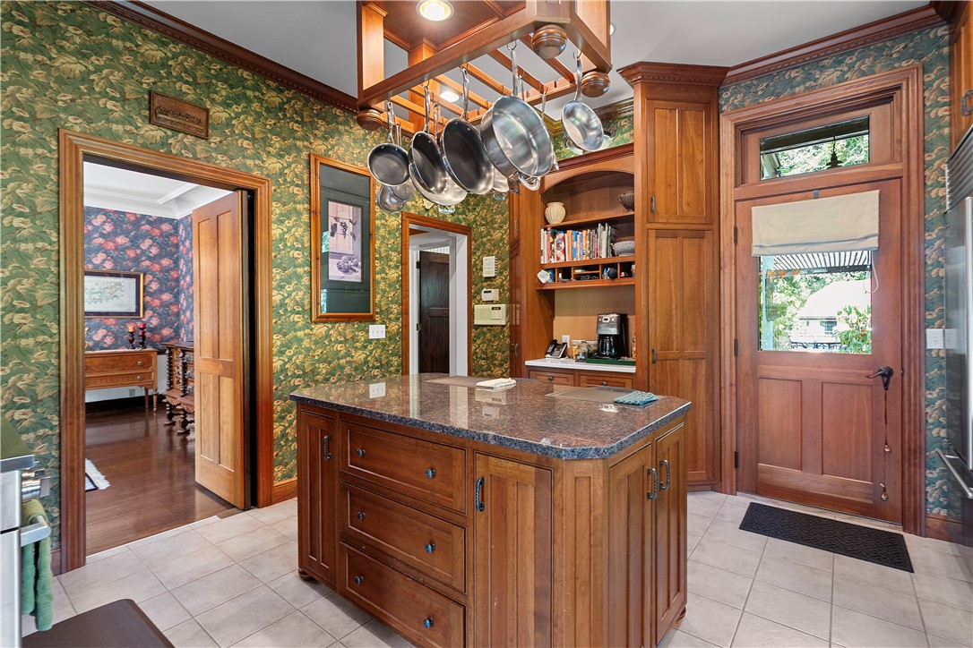 Grove City Boro, Pennsylvania 16127, United States, 6 Bedrooms Bedrooms, ,5 BathroomsBathrooms,Residential,Active,216218