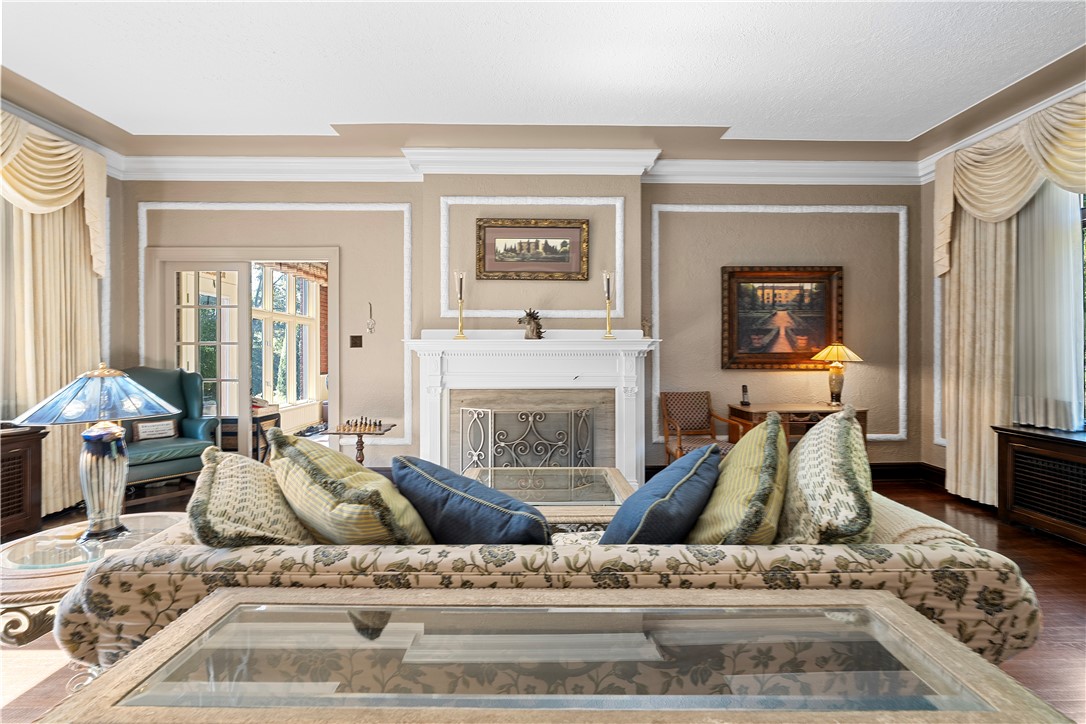 Grove City Boro, Pennsylvania 16127, United States, 6 Bedrooms Bedrooms, ,5 BathroomsBathrooms,Residential,Active,216218