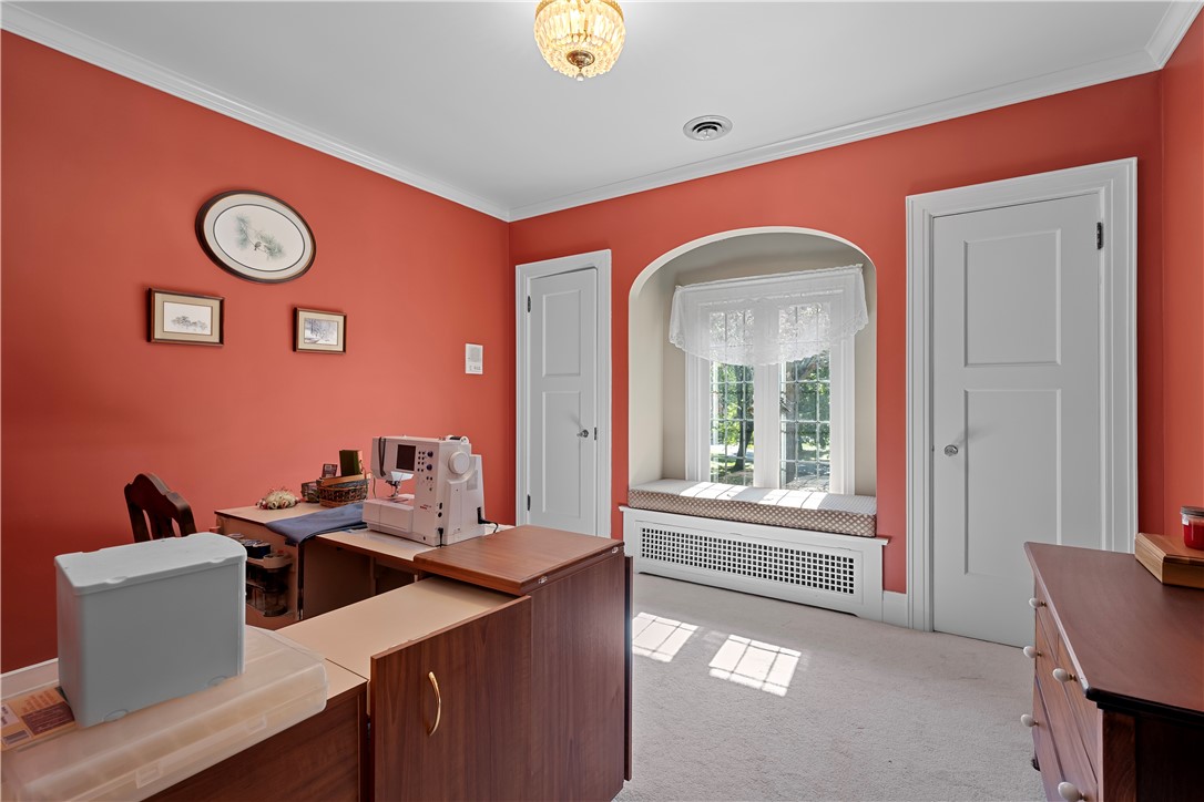 Grove City Boro, Pennsylvania 16127, United States, 6 Bedrooms Bedrooms, ,5 BathroomsBathrooms,Residential,Active,216218