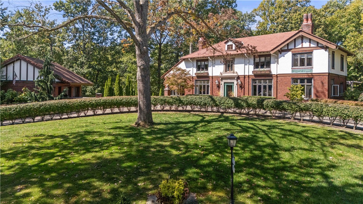 Grove City Boro, Pennsylvania 16127, United States, 6 Bedrooms Bedrooms, ,5 BathroomsBathrooms,Residential,Active,216218