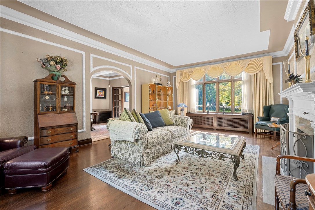 Grove City Boro, Pennsylvania 16127, United States, 6 Bedrooms Bedrooms, ,5 BathroomsBathrooms,Residential,Active,216218