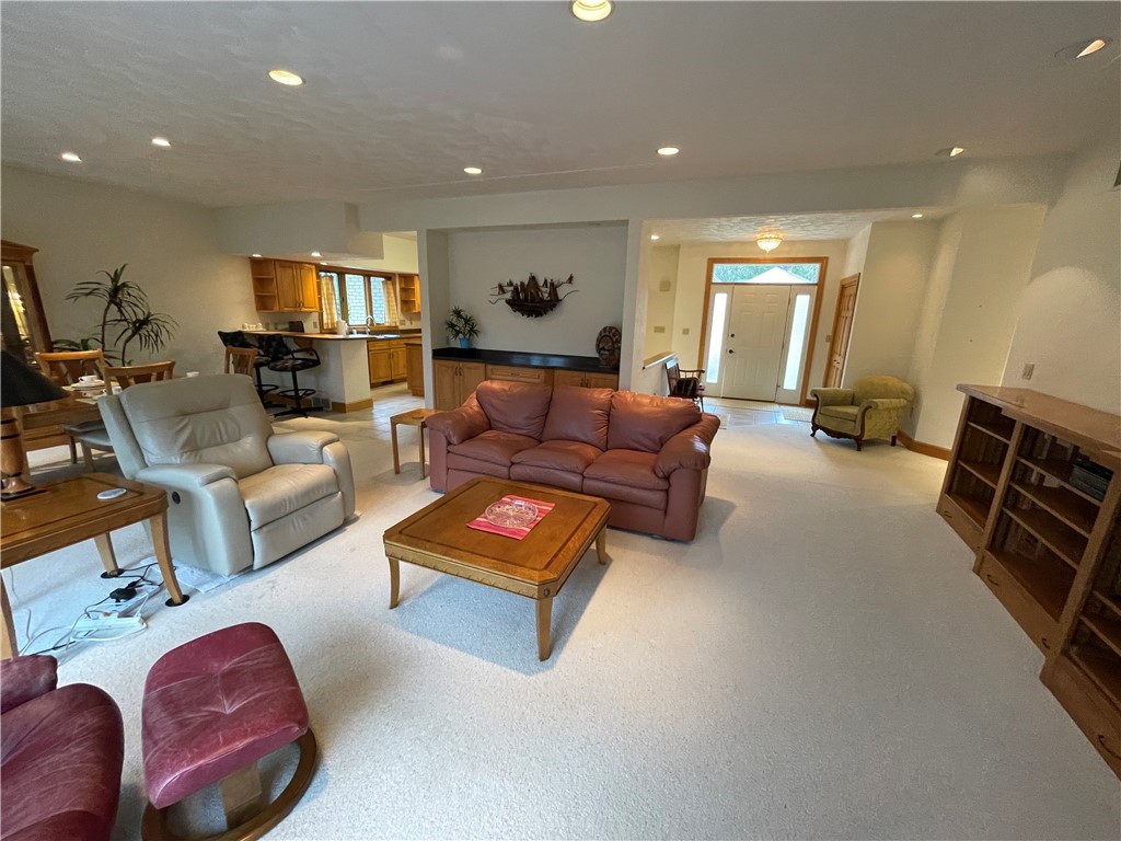 Center Twp - But, Pennsylvania 16001, United States, 2 Bedrooms Bedrooms, ,3 BathroomsBathrooms,Residential,Active,98631