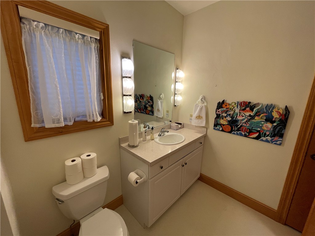 Center Twp - But, Pennsylvania 16001, United States, 2 Bedrooms Bedrooms, ,3 BathroomsBathrooms,Residential,Active,98631