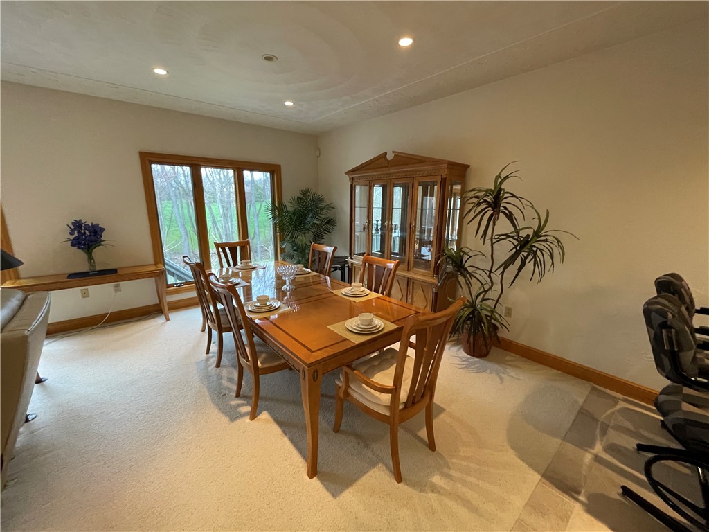 Center Twp - But, Pennsylvania 16001, United States, 2 Bedrooms Bedrooms, ,3 BathroomsBathrooms,Residential,Active,98631