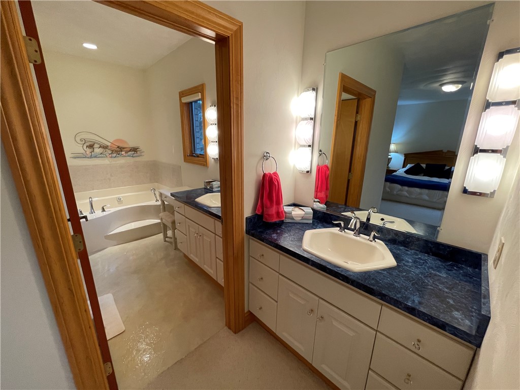 Center Twp - But, Pennsylvania 16001, United States, 2 Bedrooms Bedrooms, ,3 BathroomsBathrooms,Residential,Active,98631