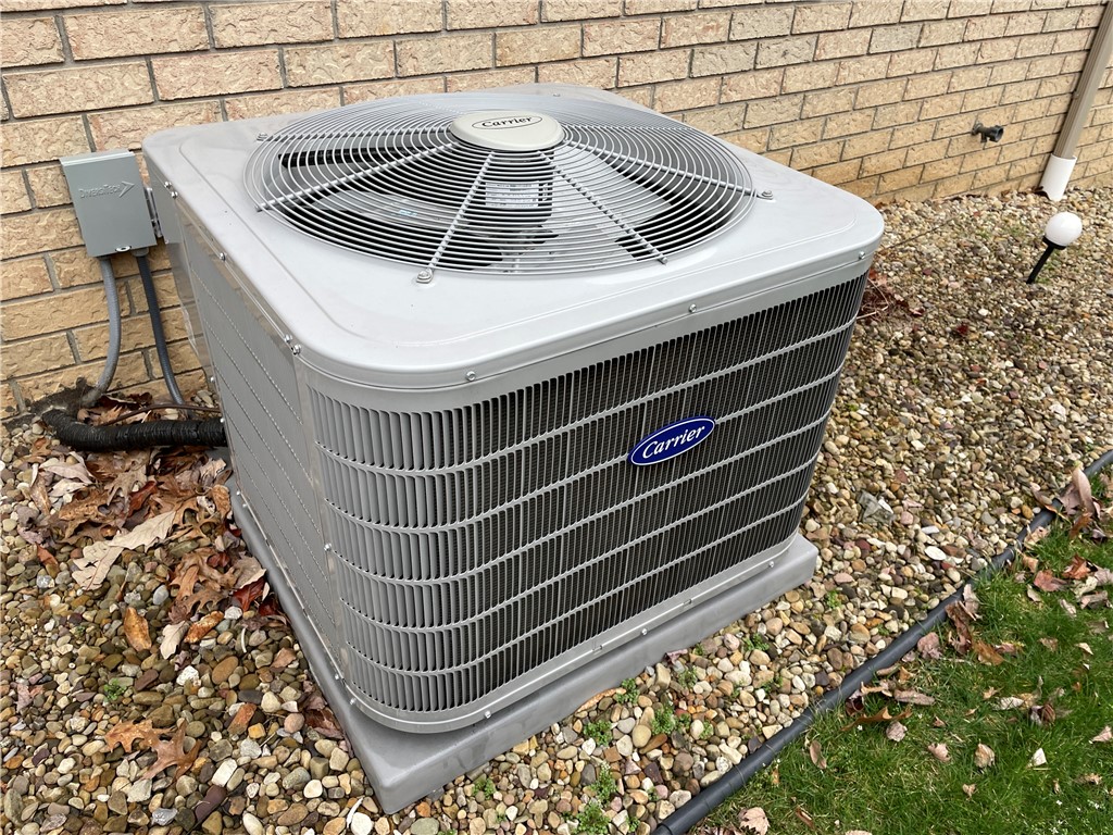 Center Twp - But, Pennsylvania 16001, United States, 2 Bedrooms Bedrooms, ,3 BathroomsBathrooms,Residential,Active,98631