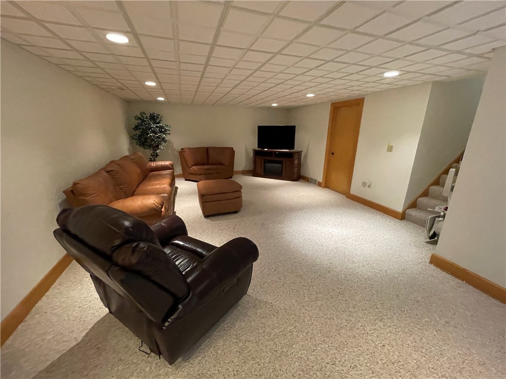 Center Twp - But, Pennsylvania 16001, United States, 2 Bedrooms Bedrooms, ,3 BathroomsBathrooms,Residential,Active,98631