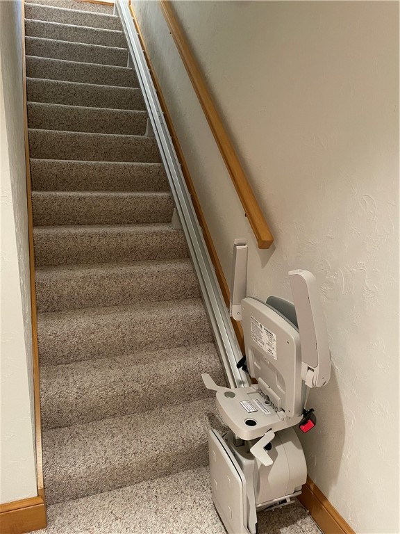 Center Twp - But, Pennsylvania 16001, United States, 2 Bedrooms Bedrooms, ,3 BathroomsBathrooms,Residential,Active,98631