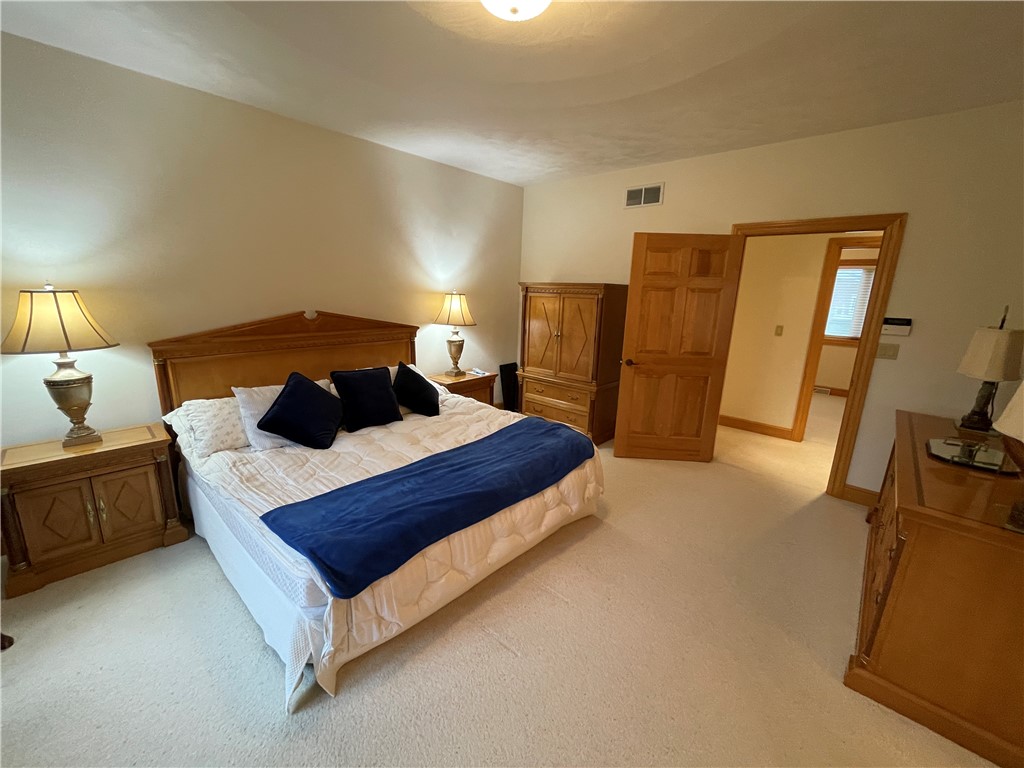 Center Twp - But, Pennsylvania 16001, United States, 2 Bedrooms Bedrooms, ,3 BathroomsBathrooms,Residential,Active,98631