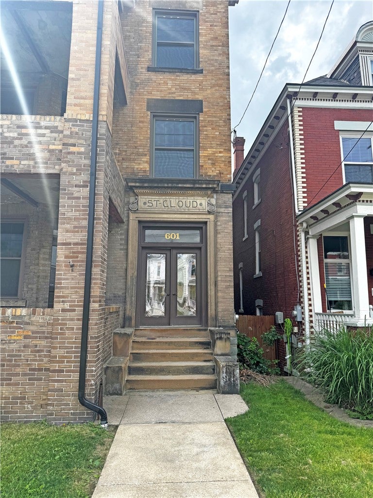 601 N Saint Clair St