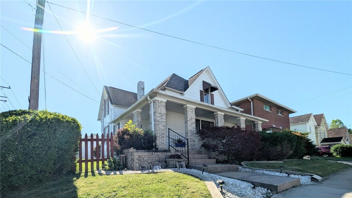 301 Pleasantview Ave