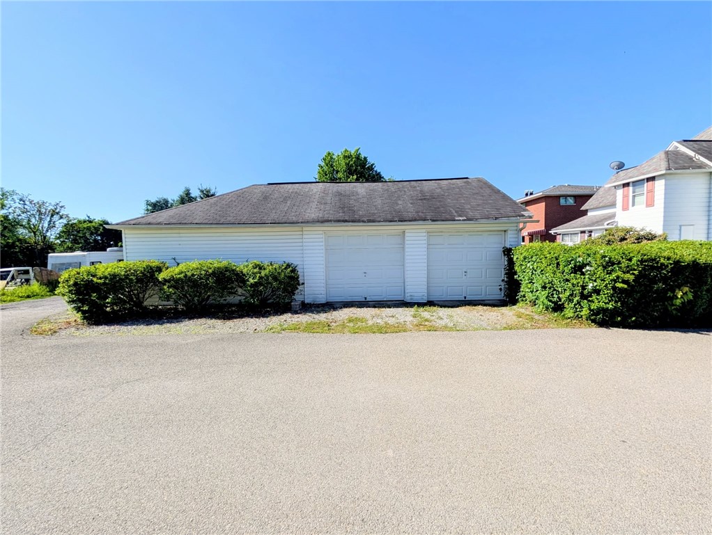 301 Pleasantview Ave