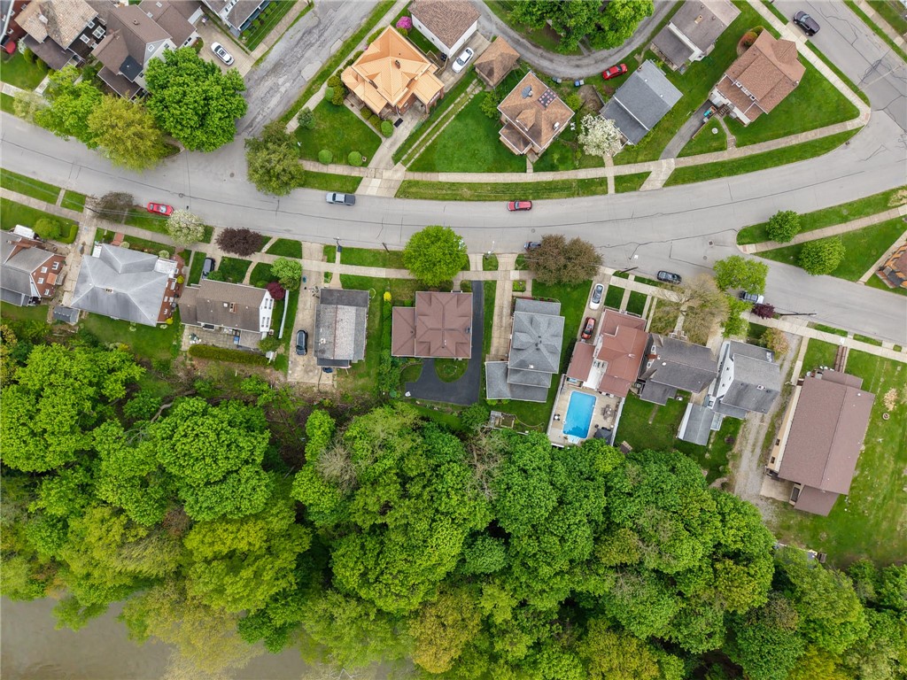 Ellwood City - Law, Pennsylvania 16117, United States, 3 Bedrooms Bedrooms, ,2 BathroomsBathrooms,Residential,Contingent,127560