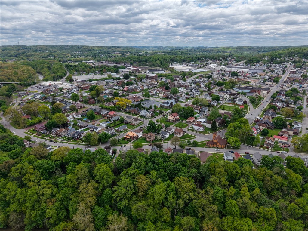 Ellwood City - Law, Pennsylvania 16117, United States, 3 Bedrooms Bedrooms, ,2 BathroomsBathrooms,Residential,Contingent,127560