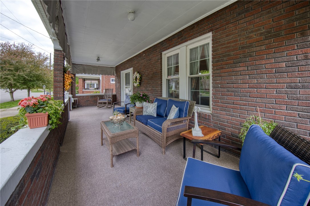 Ellwood City - Law, Pennsylvania 16117, United States, 3 Bedrooms Bedrooms, ,2 BathroomsBathrooms,Residential,Contingent,127560