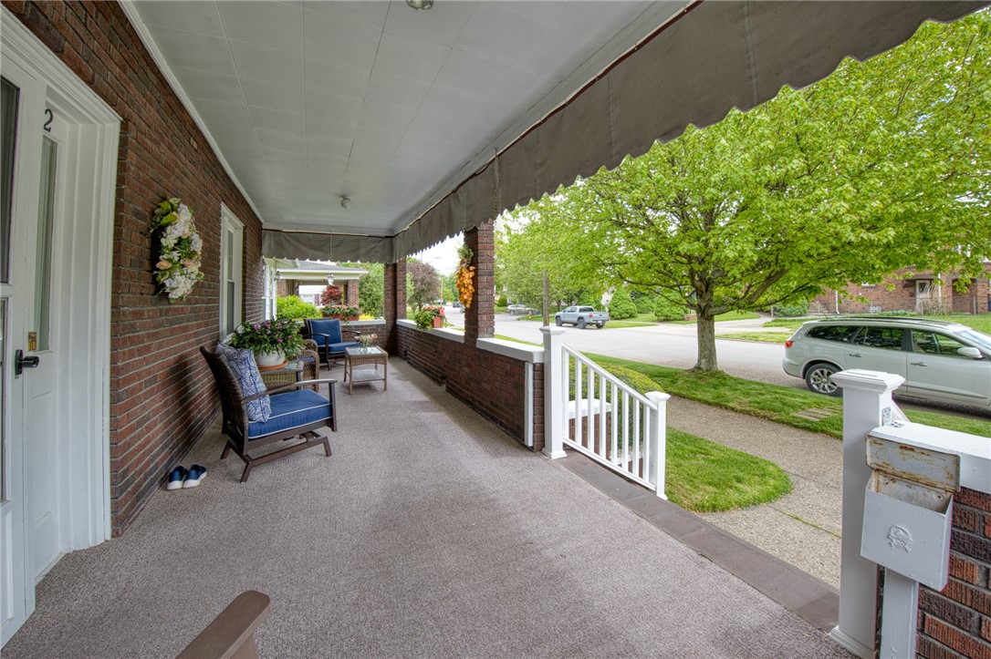 Ellwood City - Law, Pennsylvania 16117, United States, 3 Bedrooms Bedrooms, ,2 BathroomsBathrooms,Residential,Contingent,127560