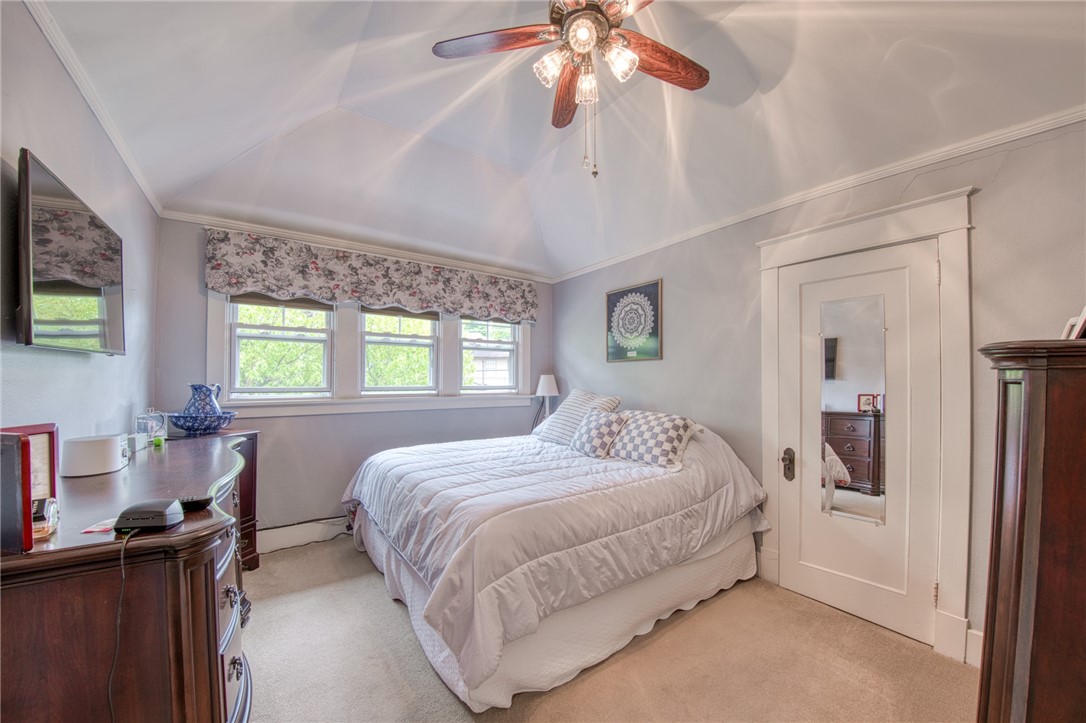 Ellwood City - Law, Pennsylvania 16117, United States, 3 Bedrooms Bedrooms, ,2 BathroomsBathrooms,Residential,Contingent,127560