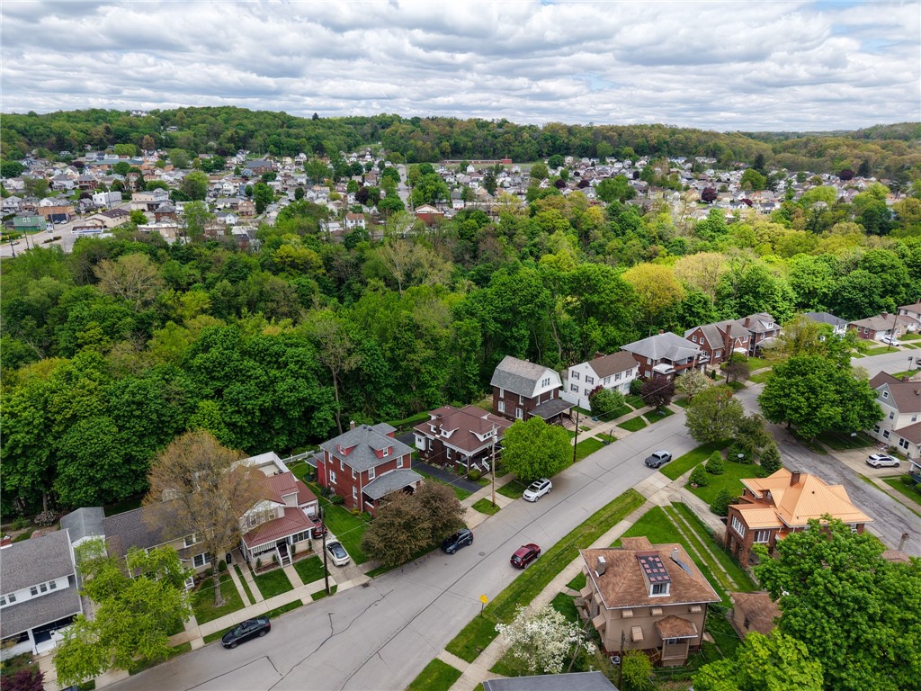 Ellwood City - Law, Pennsylvania 16117, United States, 3 Bedrooms Bedrooms, ,2 BathroomsBathrooms,Residential,Contingent,127560