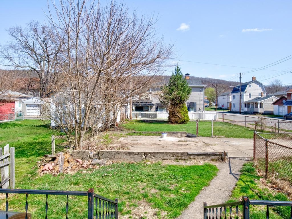 1502 5th Ave Ave, Beaver Falls, Pennsylvania image 24