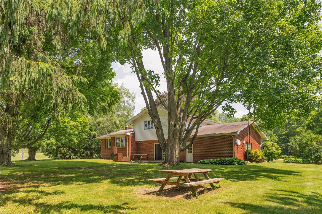 17 Lakeview Drive