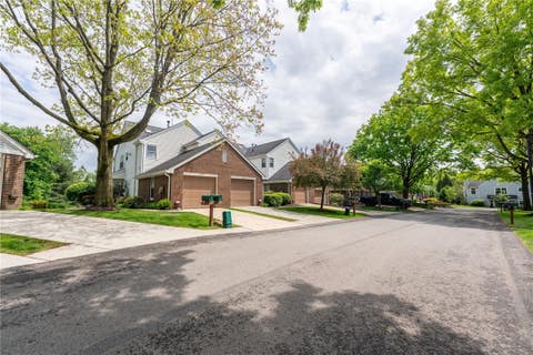 Condo For Sale - 1551 Merion Ln Ln<br/> Oakmont, PA 15139