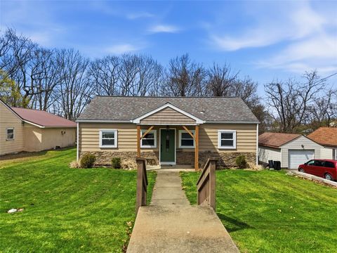 Photo of 1901 Glen Rd, Hopewell, PA 15001 (MLS # 1747955)