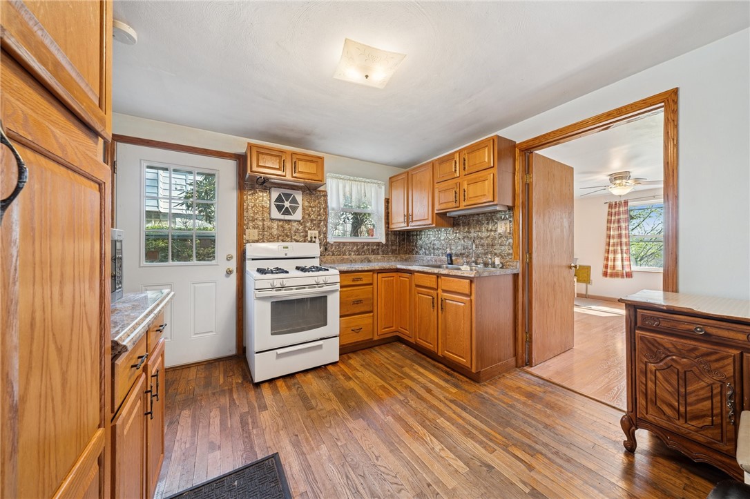 201 Hickory Way Way, Oakmont, Pennsylvania image 24