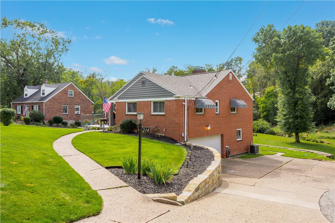 214 Drake Rd