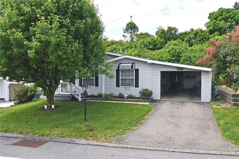 Photo of 16 Northridge Cir, Carnegie, PA 15106 (MLS # 1762219)