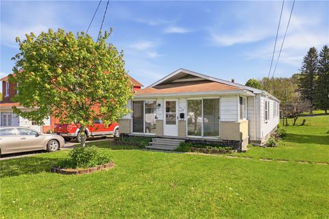 Photo of 204 Juniata St, Boswell, PA 15531 (MLS # 1752857)