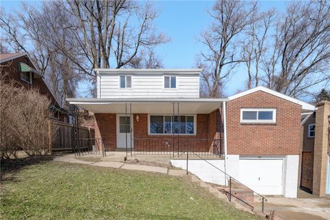 Photo of 380 Tall Tree Dr, Pittsburgh, PA 15235 (MLS # 1741815)