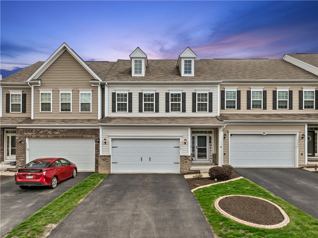 South Strabane, Pennsylvania 15301, United States, 3 Bedrooms Bedrooms, ,4 BathroomsBathrooms,Residential,Active,155217