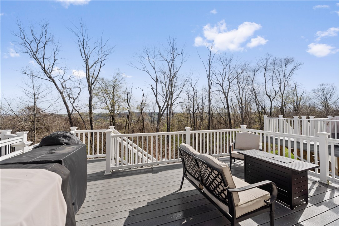 South Strabane, Pennsylvania 15301, United States, 3 Bedrooms Bedrooms, ,4 BathroomsBathrooms,Residential,Active,155217