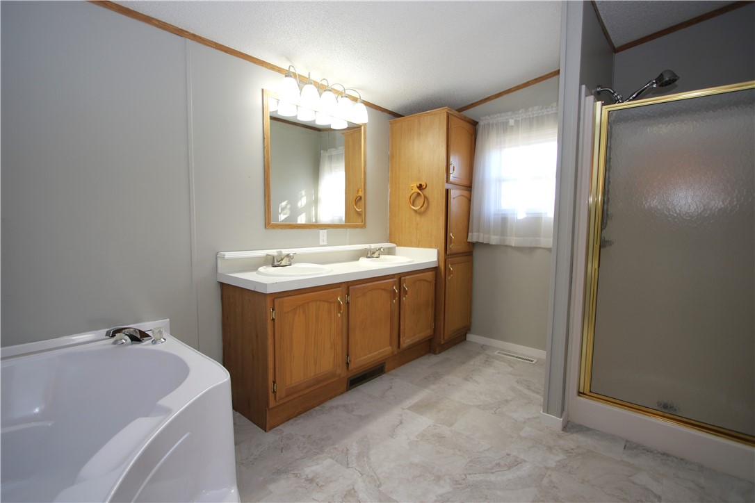 126 Eagle Pointe Estates Dr, New Eagle, Pennsylvania image 14