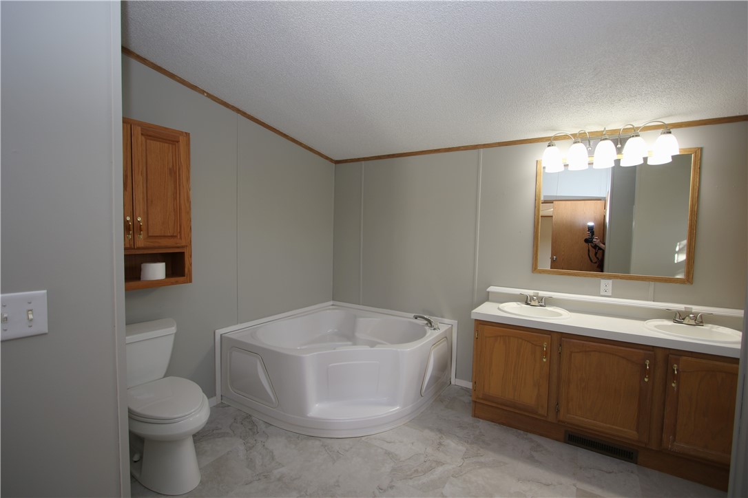 126 Eagle Pointe Estates Dr, New Eagle, Pennsylvania image 17