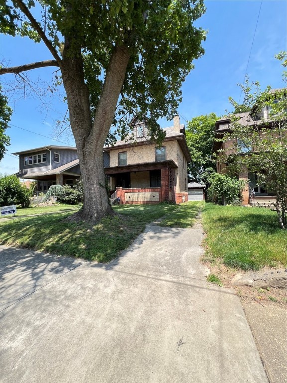 384 E End Ave
