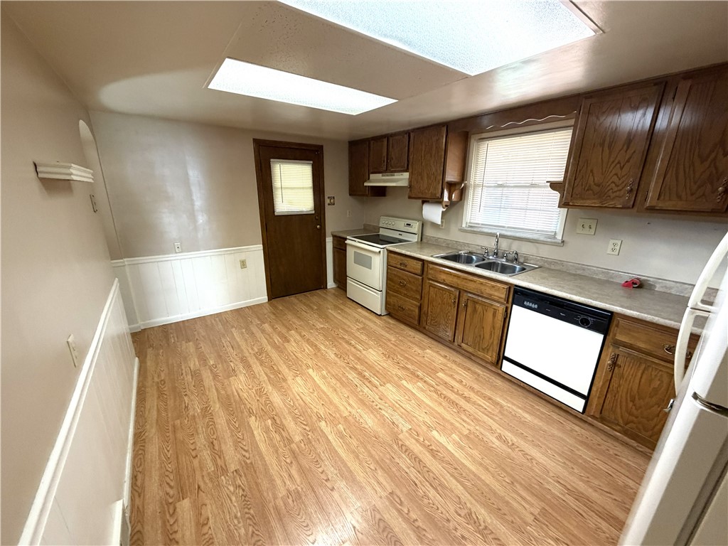 1010 8th Ave