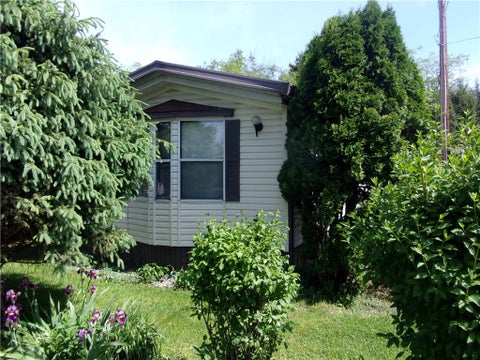 Mobile Home For Sale - 315 Hoover St St<br/> Saint Clair, PA 15954