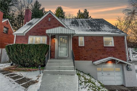 Photo of 2337 Potomac Ave, Pittsburgh, PA 15216 (MLS # 1737590)
