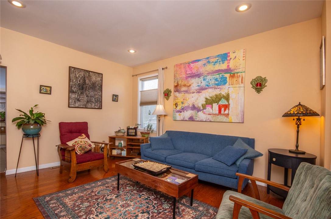 Morningside, Pennsylvania 15206, United States, 2 Bedrooms Bedrooms, ,1 BathroomBathrooms,Residential,Active,210682