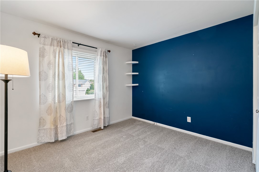 Cranberry Twp, Pennsylvania 16066, United States, 3 Bedrooms Bedrooms, ,3 BathroomsBathrooms,Residential,Pending,141928