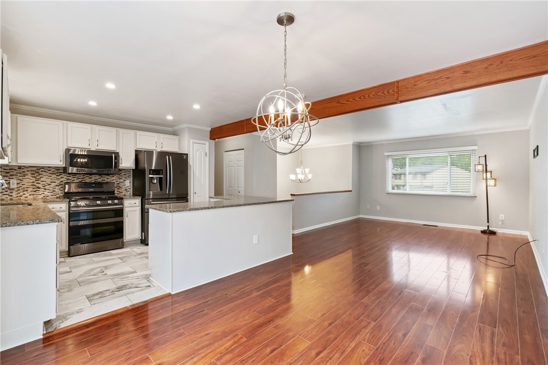 Cranberry Twp, Pennsylvania 16066, United States, 3 Bedrooms Bedrooms, ,3 BathroomsBathrooms,Residential,Pending,141928