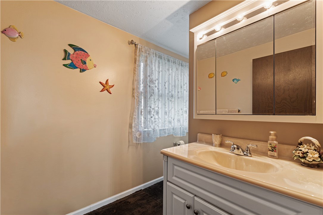 713 Blueberry St St, West Mifflin, Pennsylvania image 16