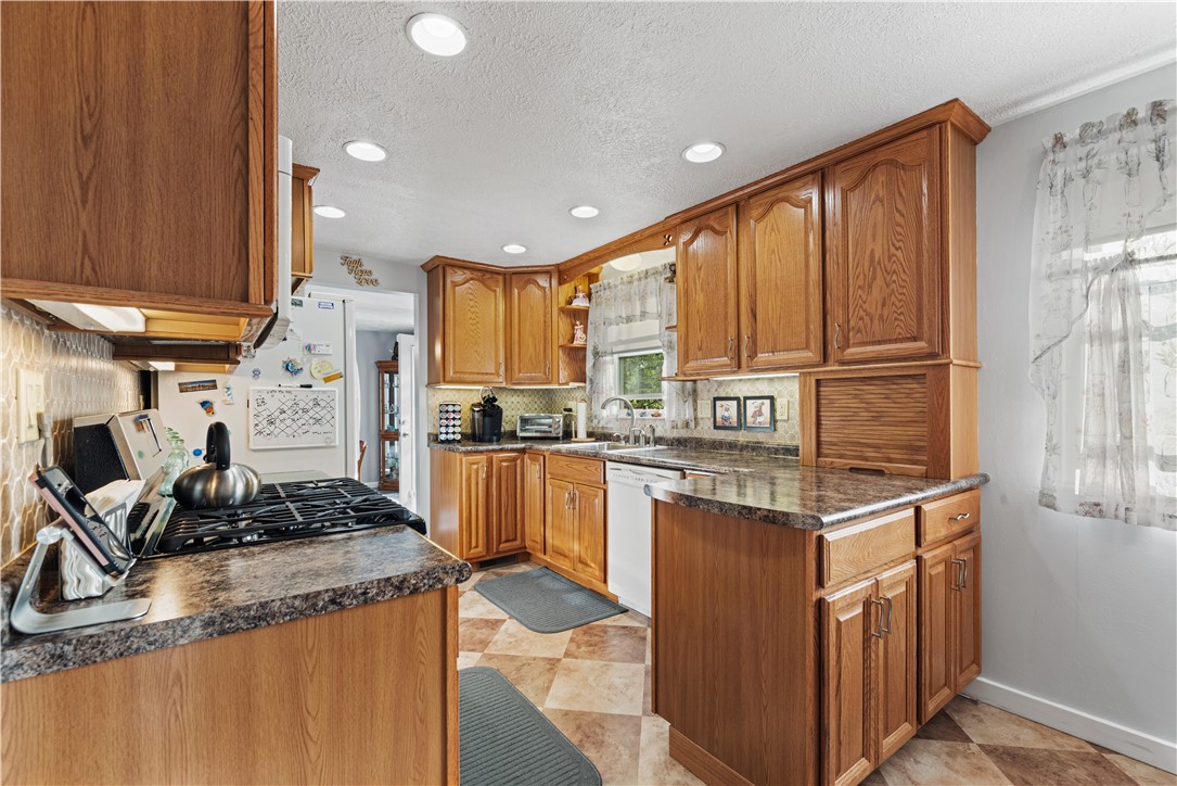 713 Blueberry St St, West Mifflin, Pennsylvania image 6