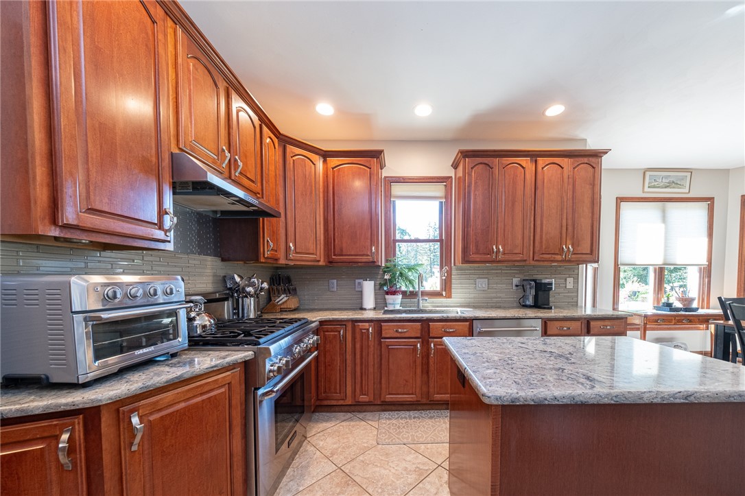 Level Green, Pennsylvania 15085, United States, 4 Bedrooms Bedrooms, ,4 BathroomsBathrooms,Residential,Active,212027