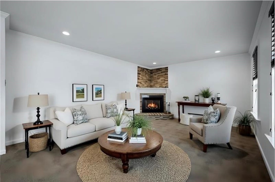 North Huntingdon, Pennsylvania 15642, United States, 4 Bedrooms Bedrooms, ,4 BathroomsBathrooms,Residential,Active,198469