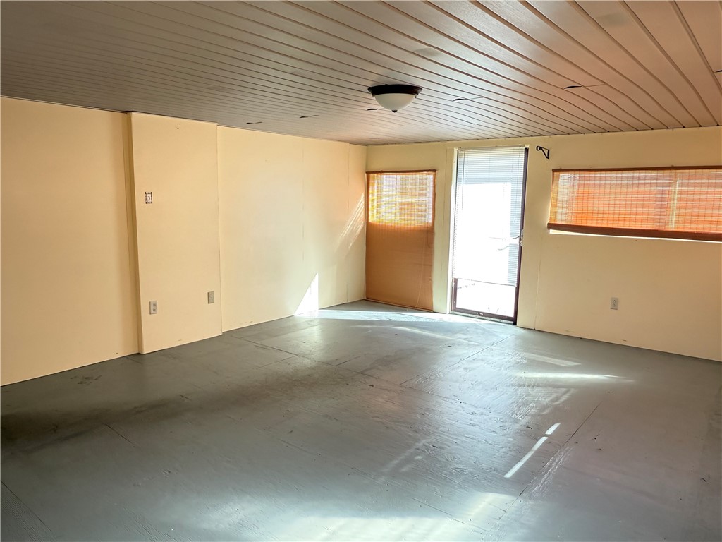 Redstone Twp, Pennsylvania 15475, United States, 3 Bedrooms Bedrooms, ,2 BathroomsBathrooms,Residential,Active,241635